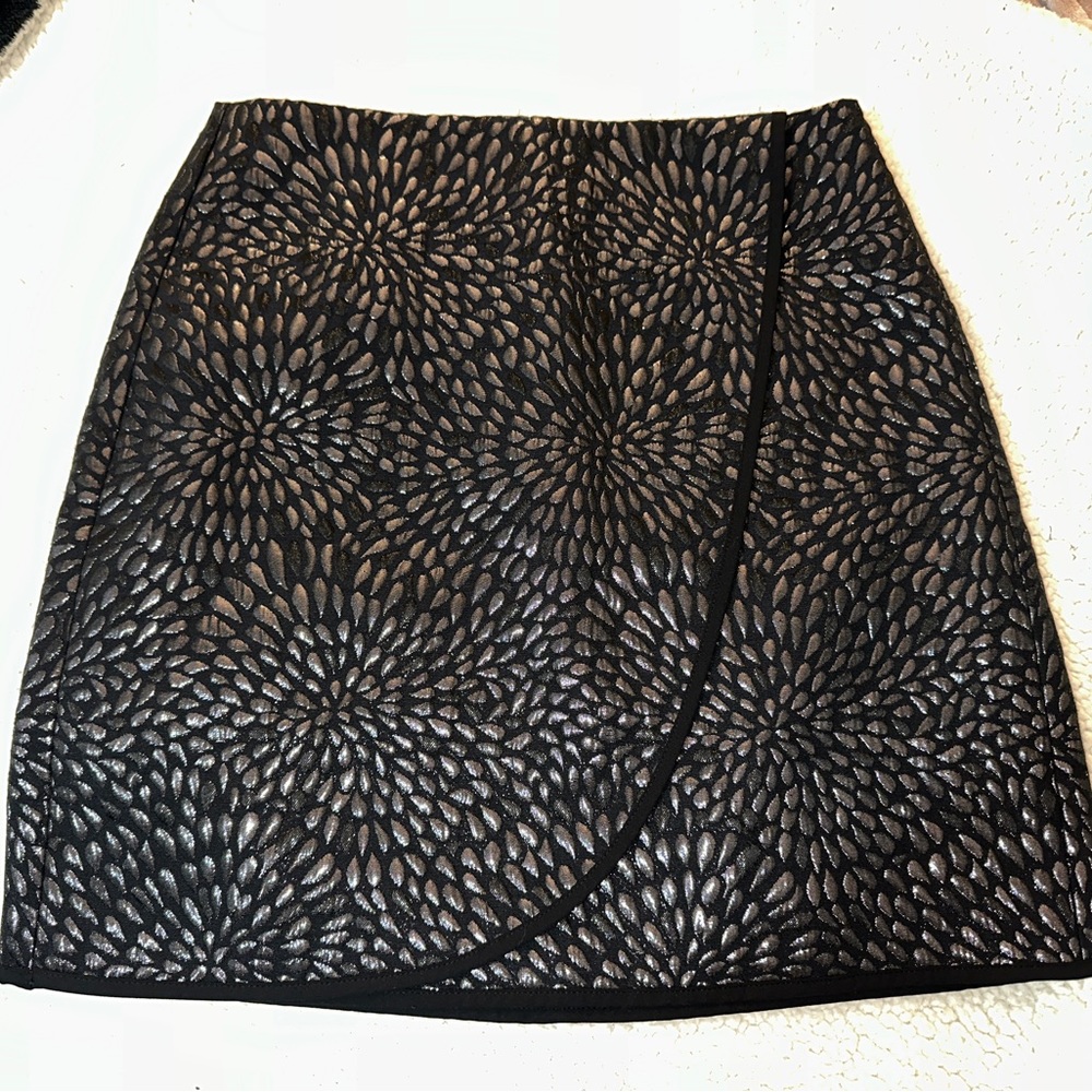 LOFT MINI SKIRT 🖤